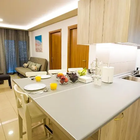 Rhodes Center Apartment