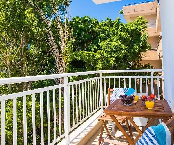 Rhodes Center Apartment *