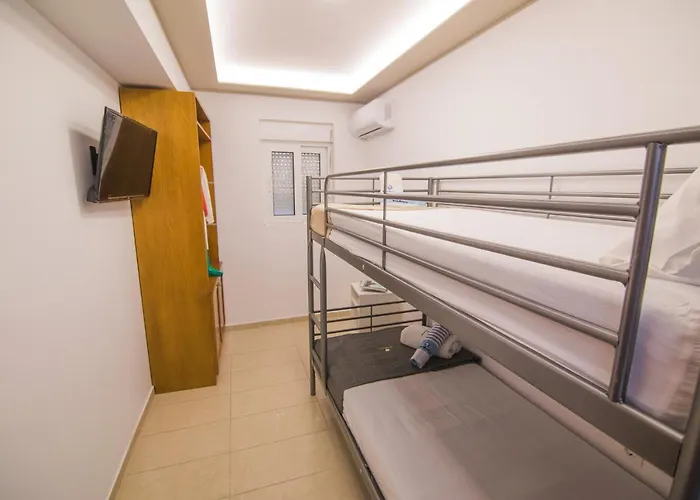 Rhodes Center Apartment