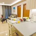 Rhodes Center Apartament